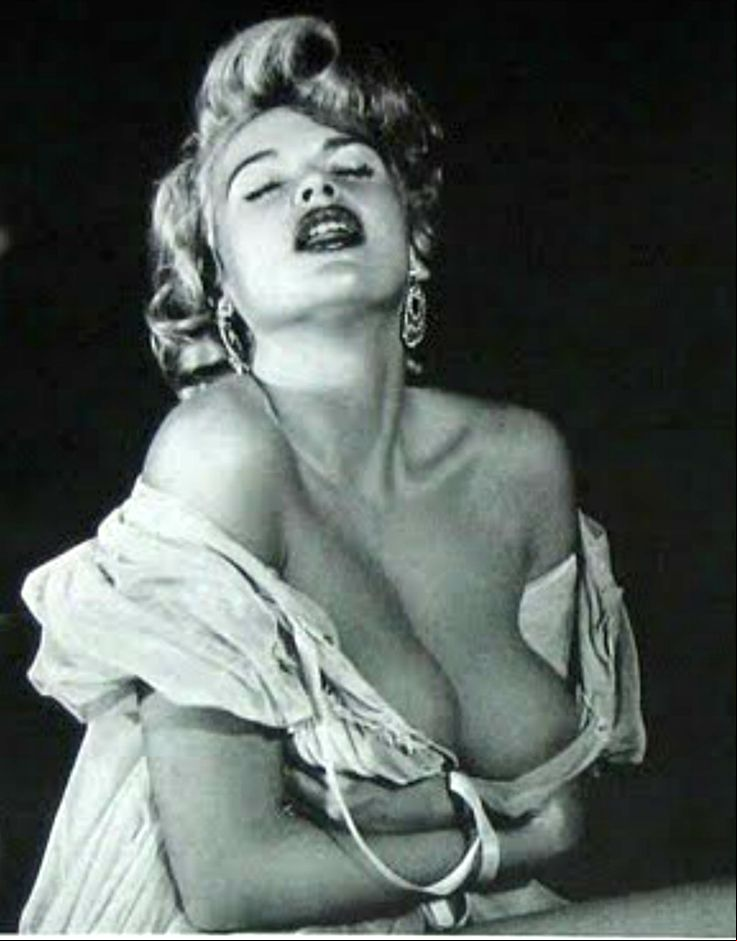 Jayne Mansfields Jayne Mansfield Performing Her House Of Love Act