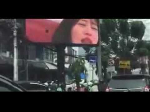 Oh God Playing Porn Of Japneses On Road Youtube